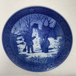 Vintage Royal Copenhagen “The Snowman” 1985 Porcelain Plate.